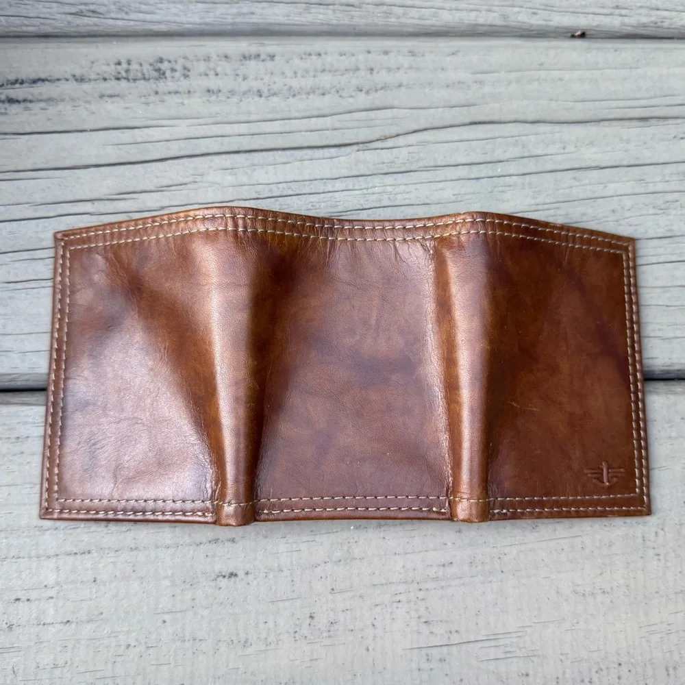 Dockers RFID Security Blocking Trifold Wallet for men in brown